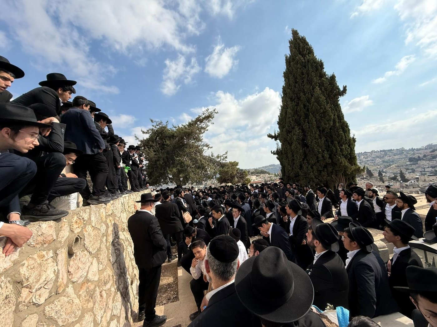הלווית הגאון רבי רחמים מאזוז בירושלים