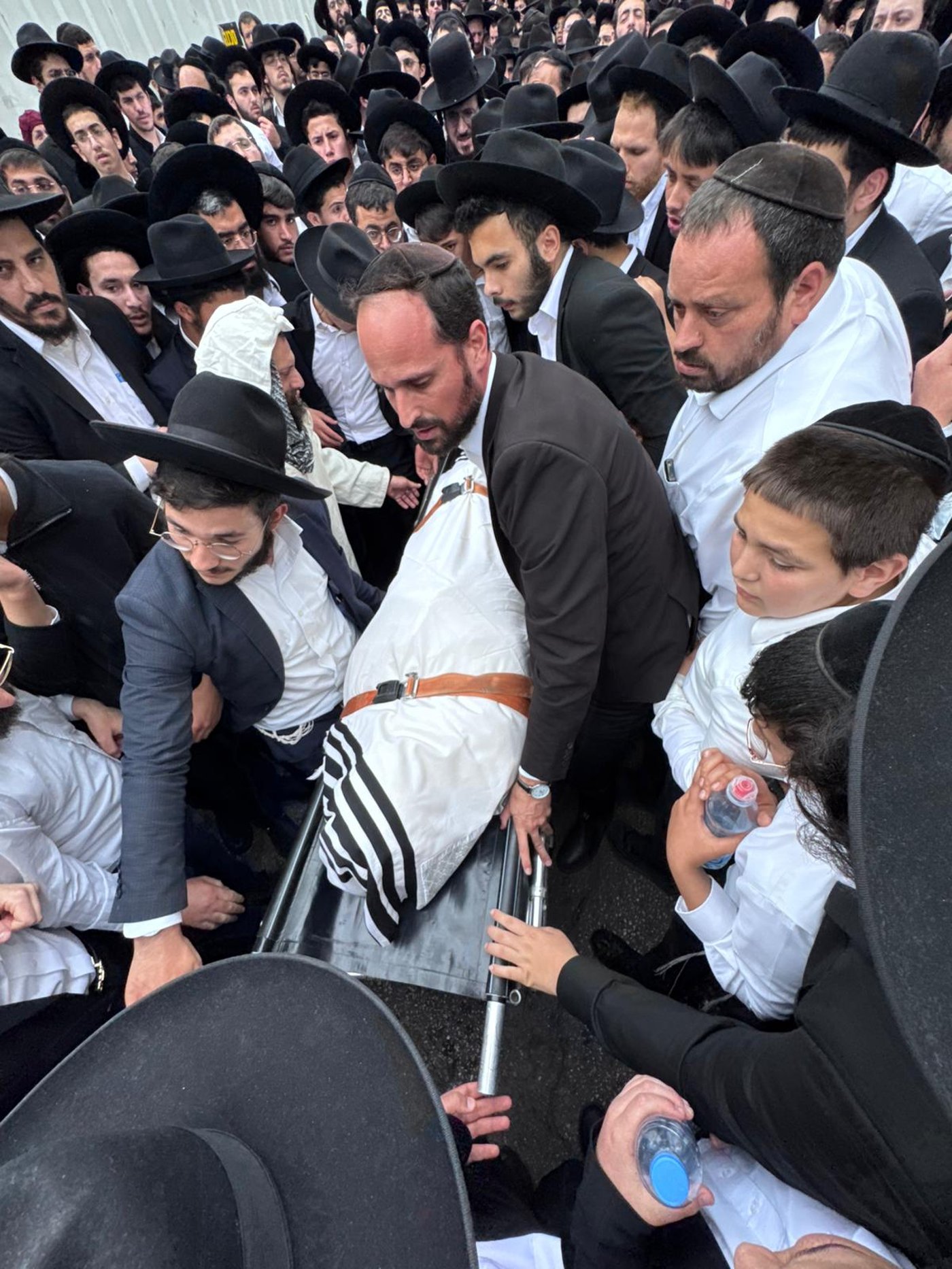 הלווית הגאון רבי רחמים מאזוז 