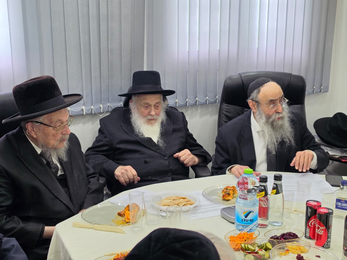 אחרי האירוע הרפואי המורכב: רבה של חולון הופיע בבית הדין העליון של חב"ד
