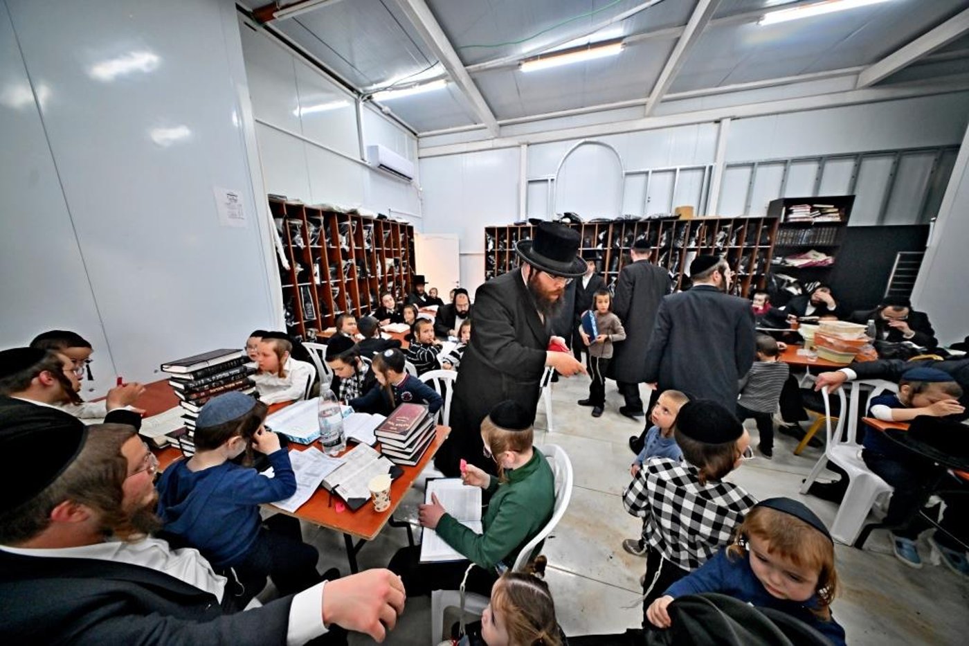 ל"ג בעומר בחצה"ק ספינקא בית שמש