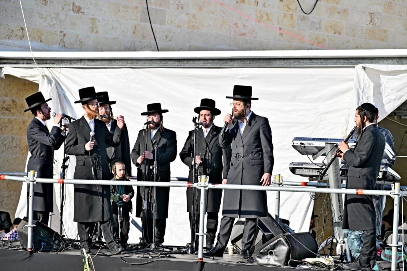 ל"ג בעומר בחצה"ק ספינקא בית שמש