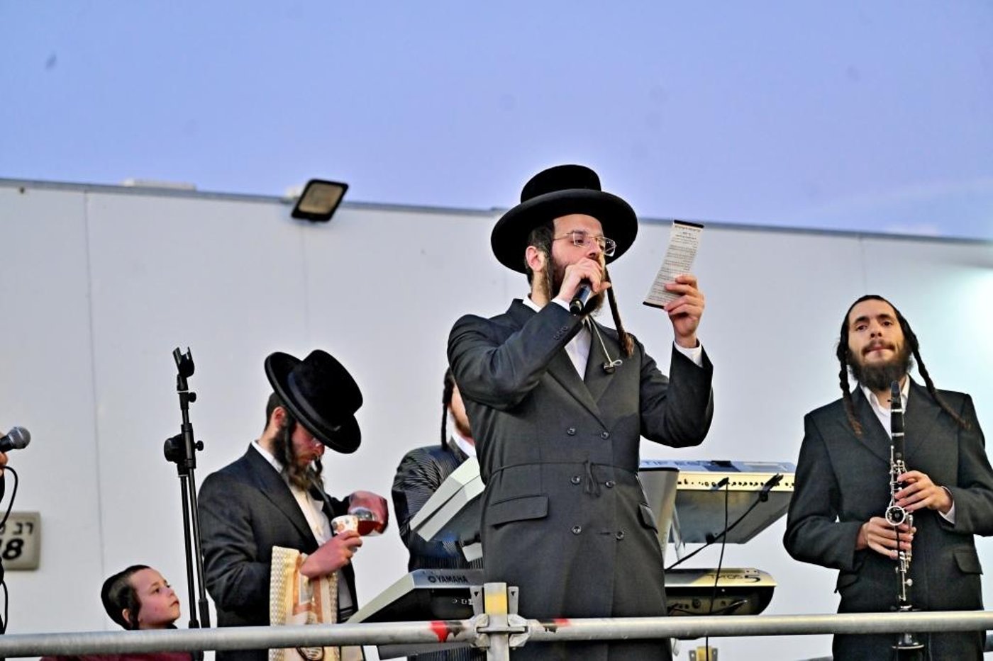 ל"ג בעומר בחצה"ק ספינקא בית שמש