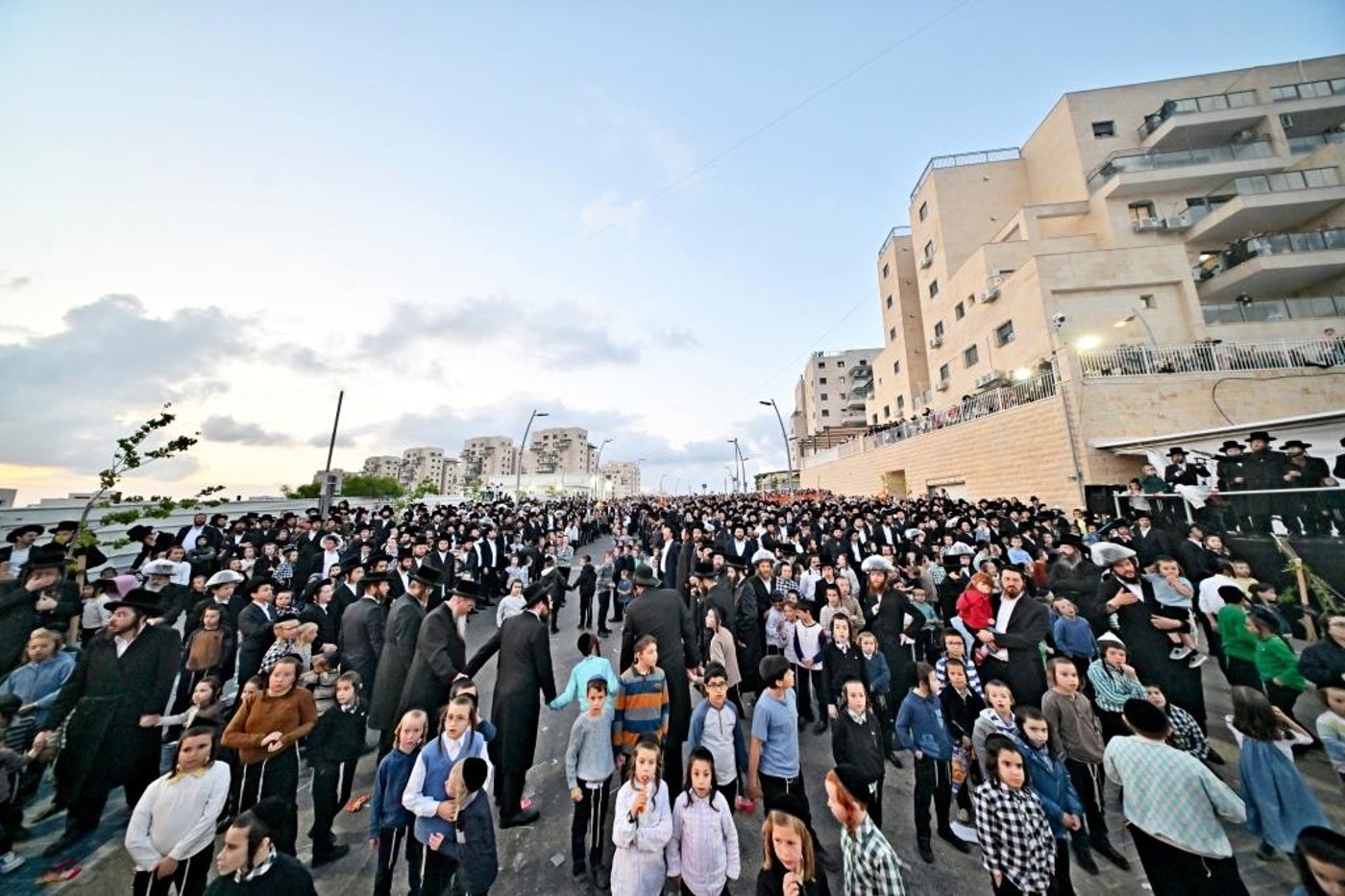 ל"ג בעומר בחצה"ק ספינקא בית שמש