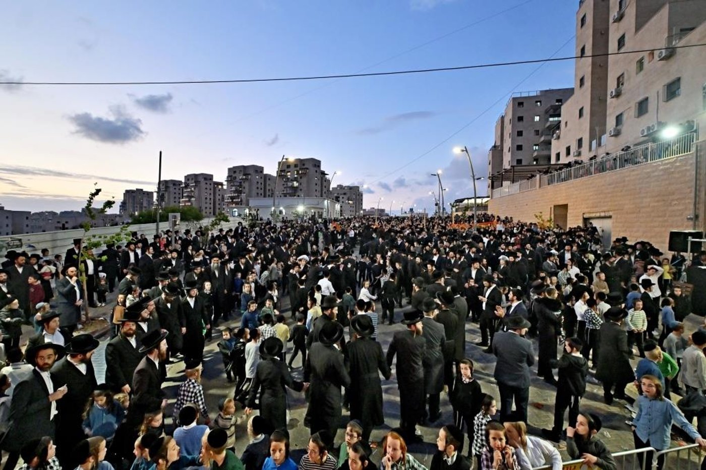 ל"ג בעומר בחצה"ק ספינקא בית שמש
