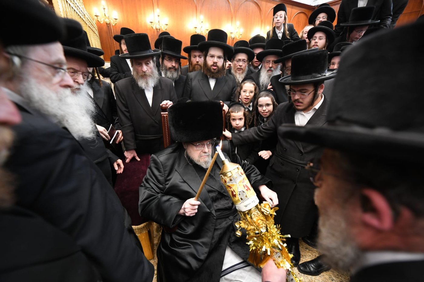 ל"ג בעומר בחצה"ק בעלזא