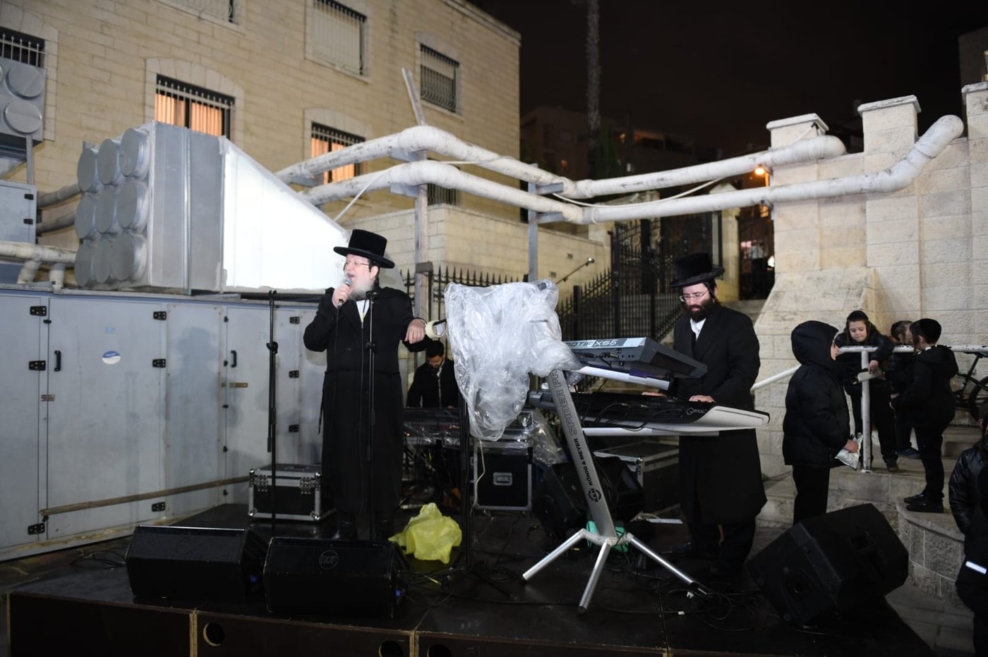 ל"ג בעומר בחצה"ק בעלזא