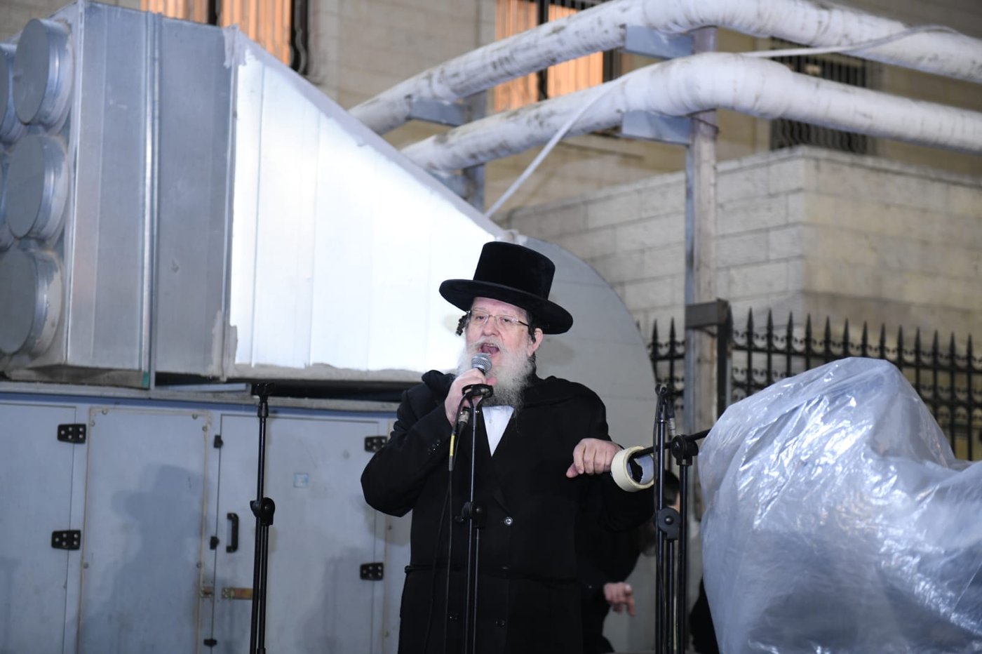 ל"ג בעומר בחצה"ק בעלזא
