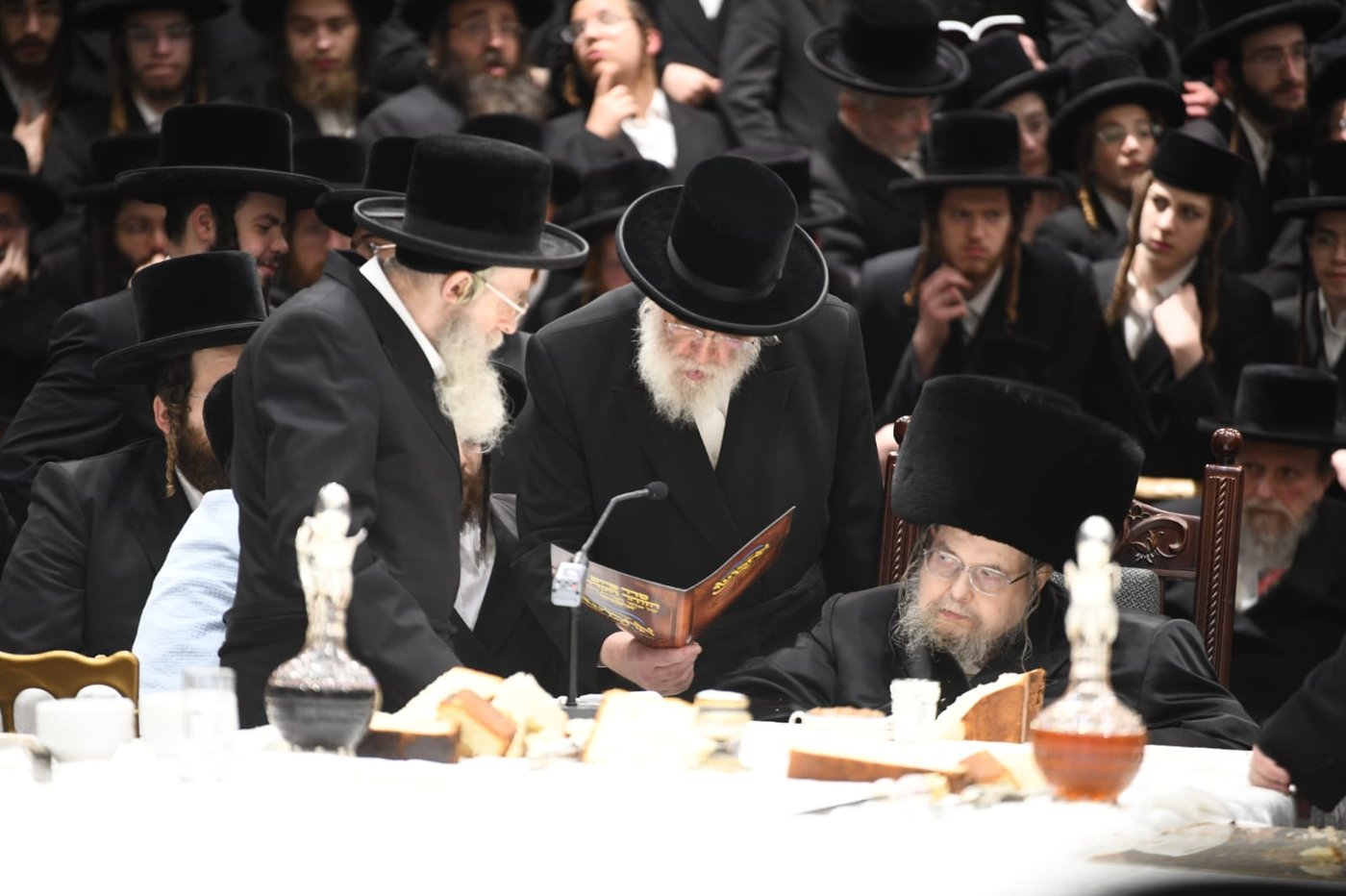 ל"ג בעומר בחצה"ק בעלזא