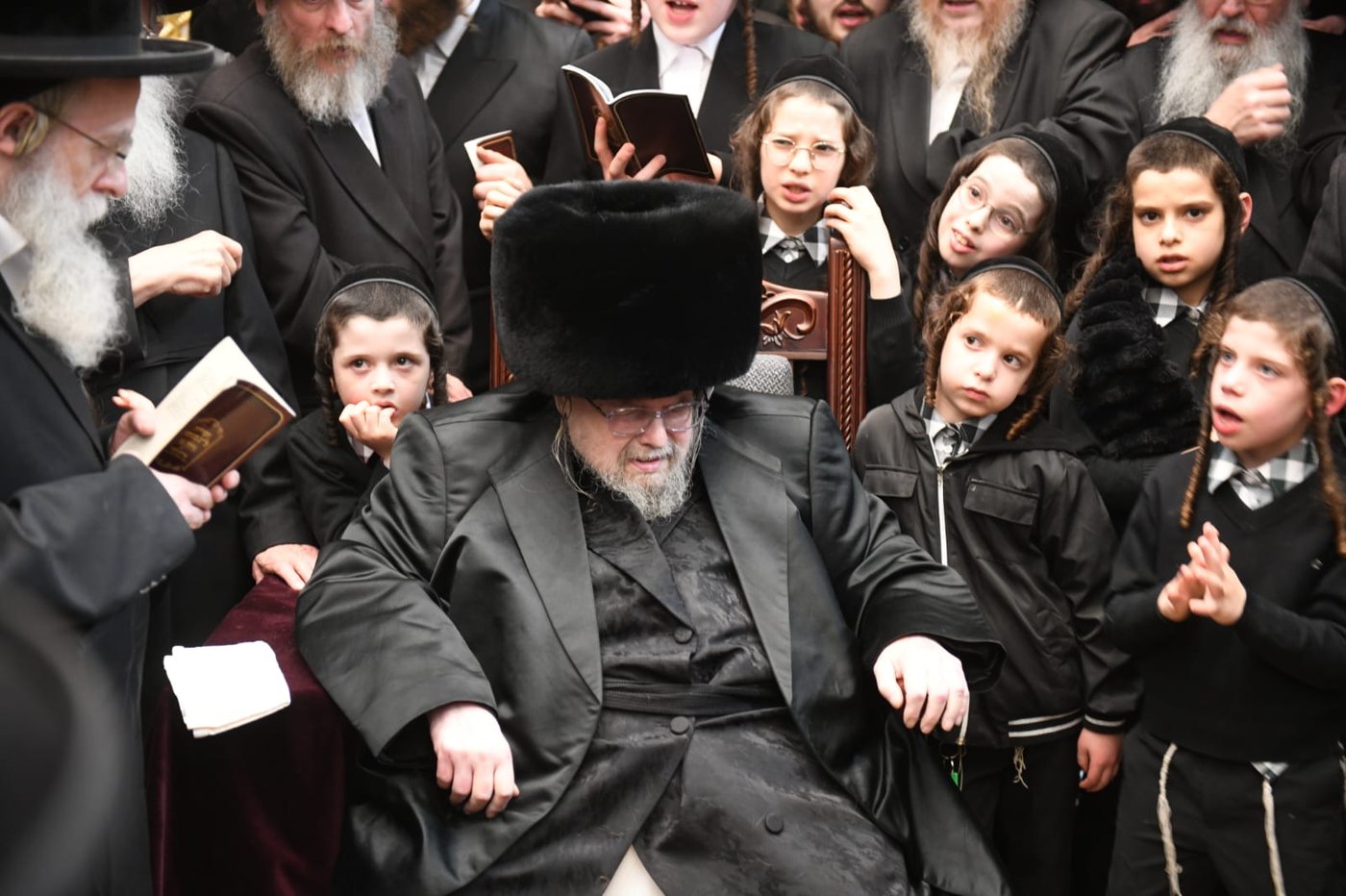 ל"ג בעומר בחצה"ק בעלזא