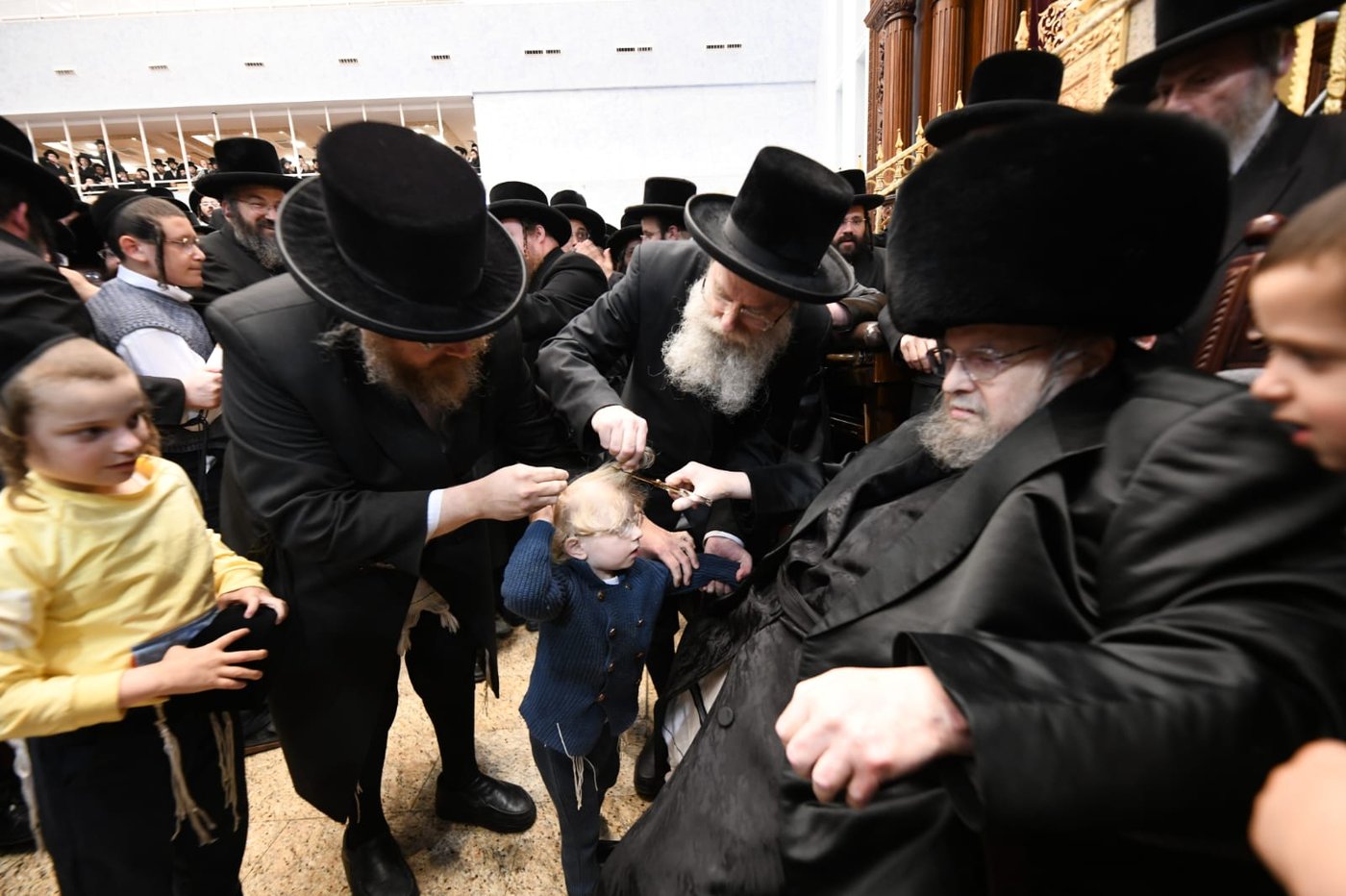 ל"ג בעומר בחצה"ק בעלזא