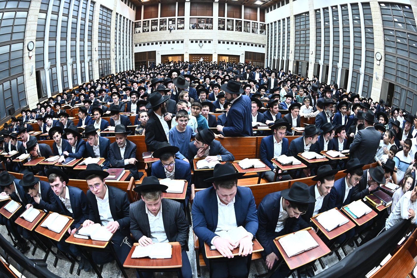 ישיבת מיר בברכפלד
