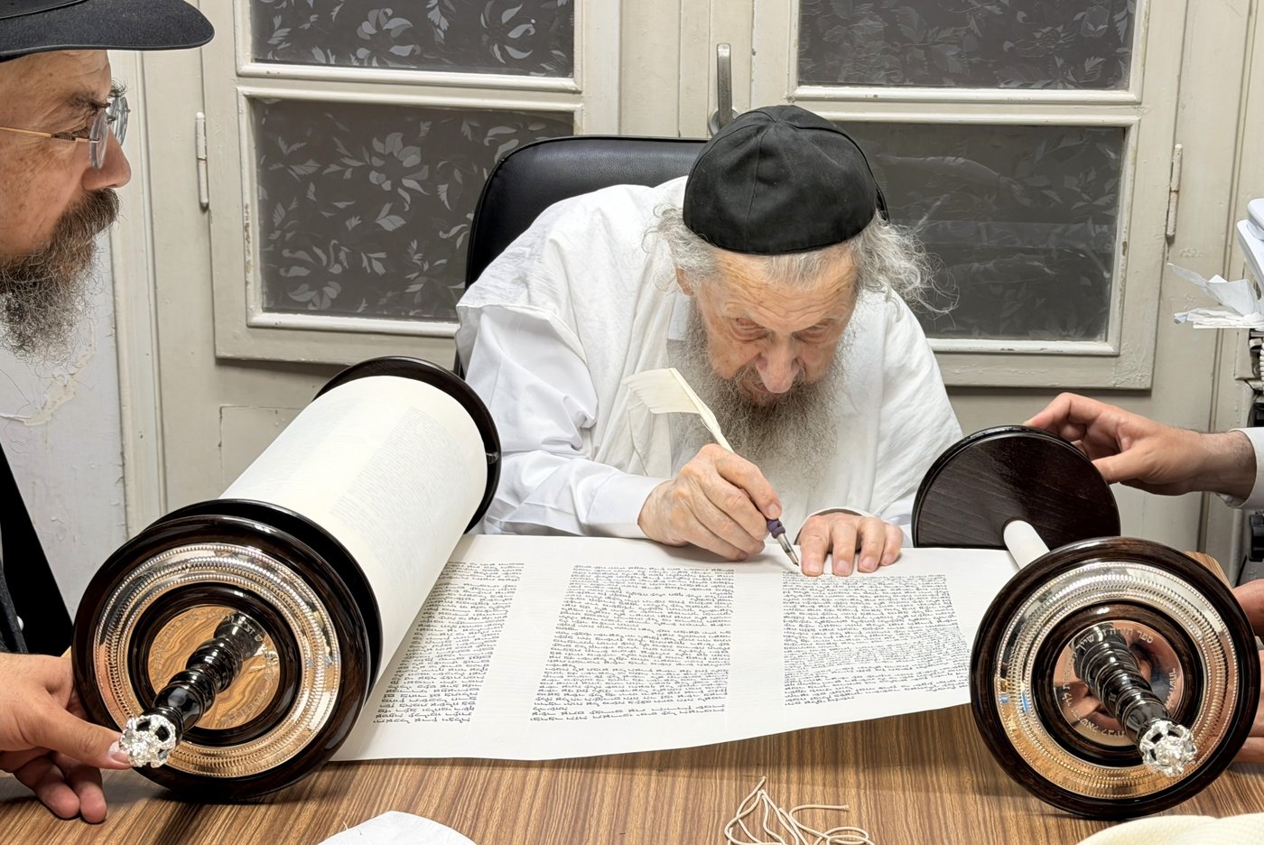 הכנסת ספר תורה בפרדס כץ