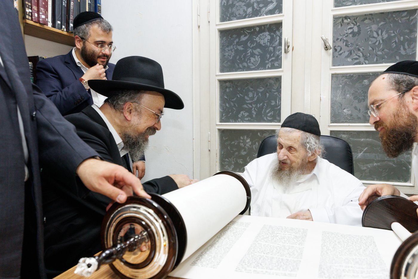 הכנסת ספר תורה בפרדס כץ