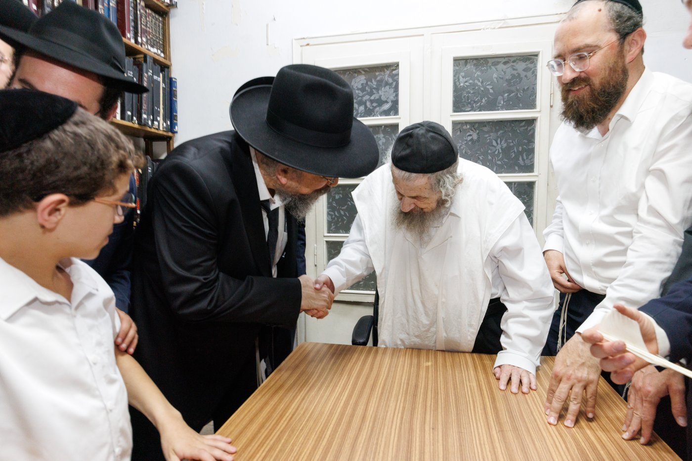 הכנסת ספר תורה בפרדס כץ