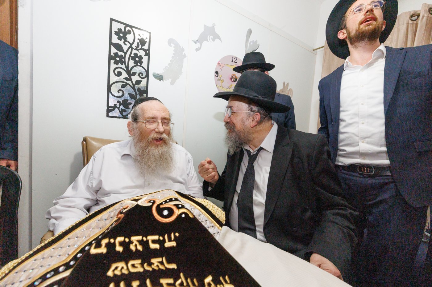 הכנסת ספר תורה בפרדס כץ