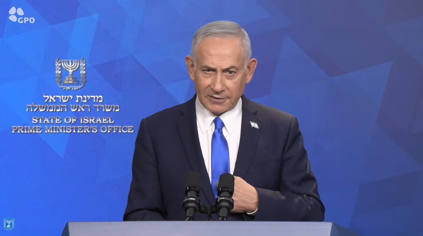 אחרי היממה הסוערת; נתניהו מתייצב מול המצלמות - צפו