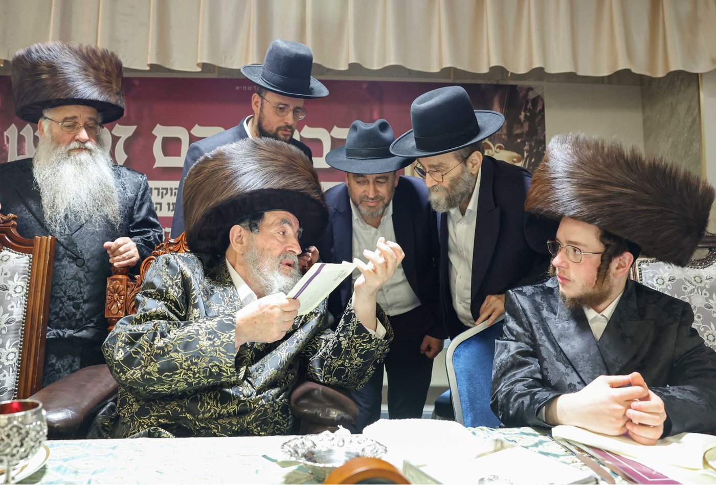 האדמו"ר מויז'ניץ עם ח"כ משה גפני