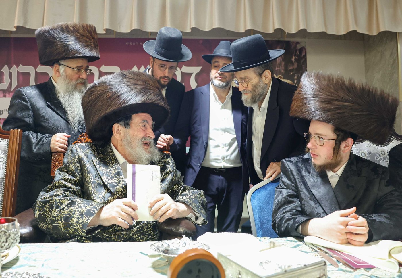 האדמו"ר מויז'ניץ עם ח"כ משה גפני