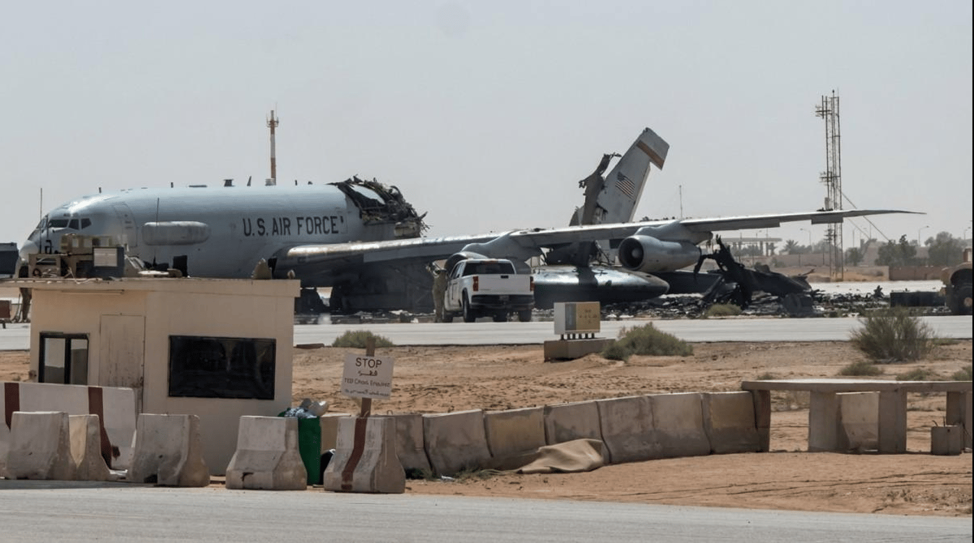 מטוס הבקרה וההתראה האווירית האמריקני מדגם Boeing E-3 Sentry (AWACS) שנפגע בבסיס הנסיך סולטאן בסעודיה לאחר מתקפה איראנית במרץ 2026.