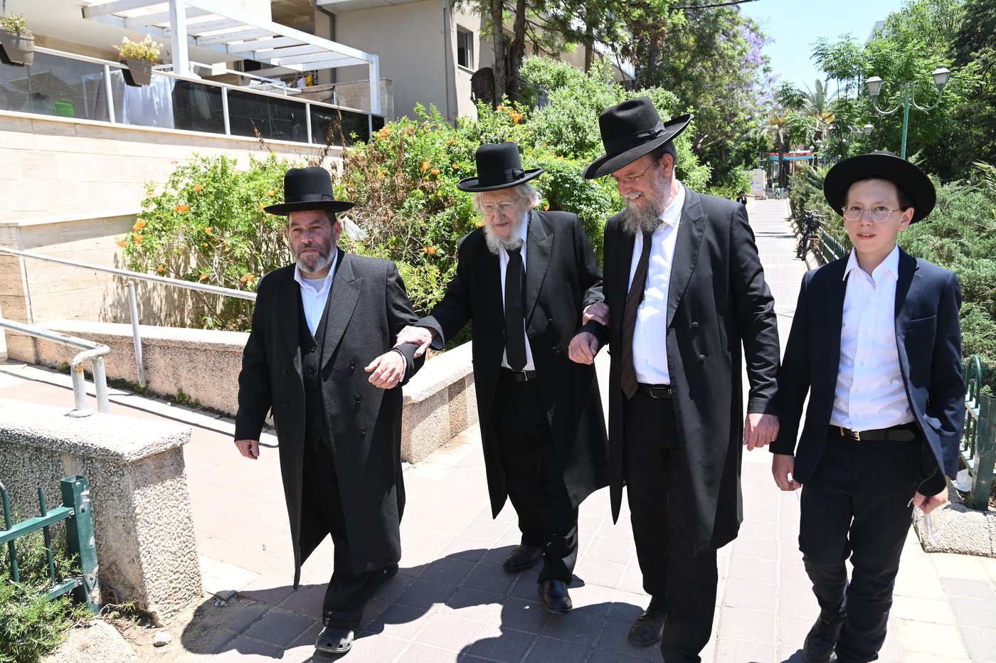יציקת ארון הקודש בשיכון ה'