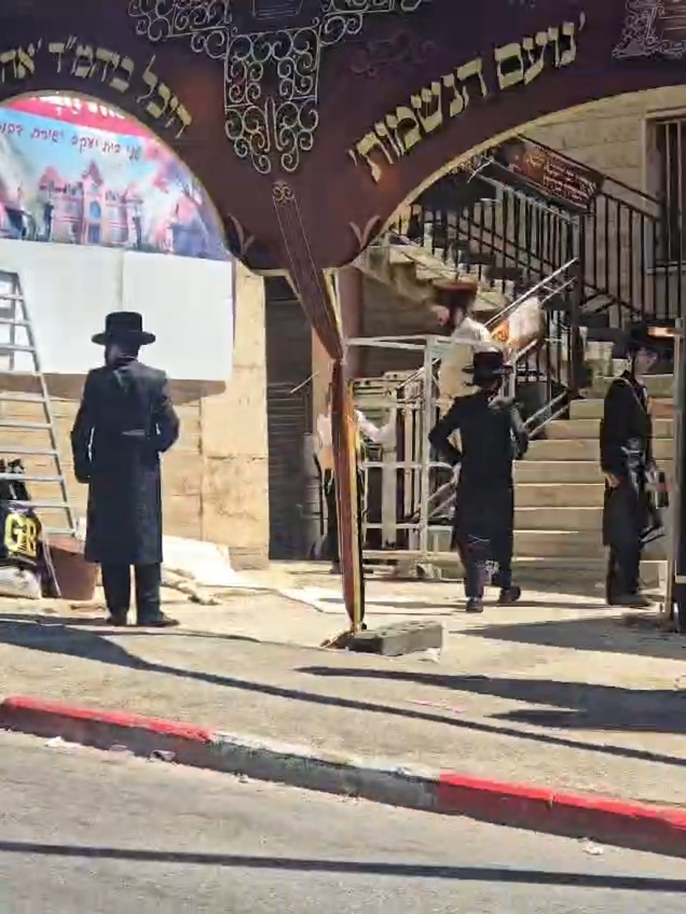 סערה בצפת: חסידי סאטמר שהגיעו לשבת התעמתו עם תושבים חילונים
