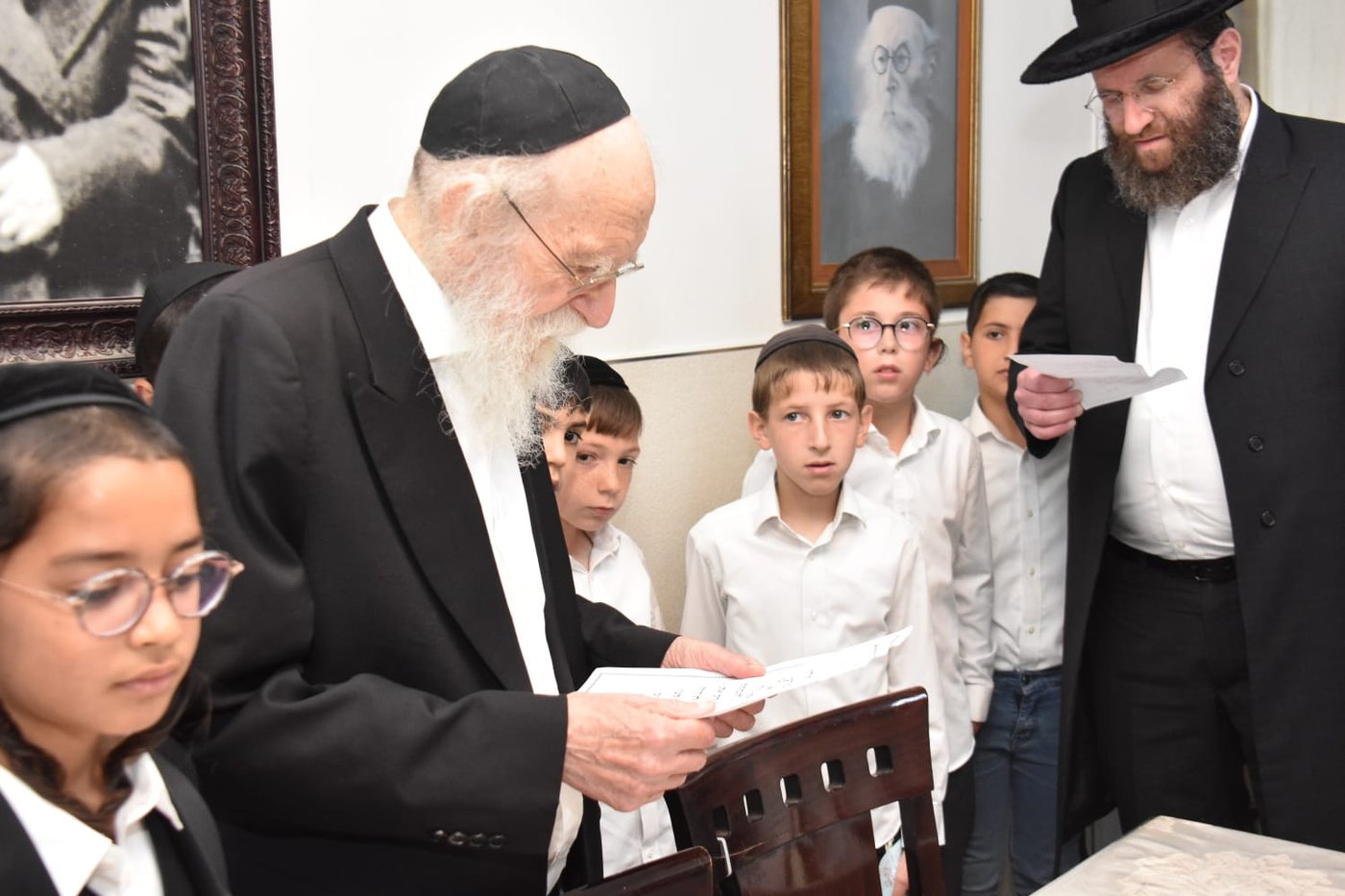 ילדי אהלי ספר אצל הגר"ש גלאי
