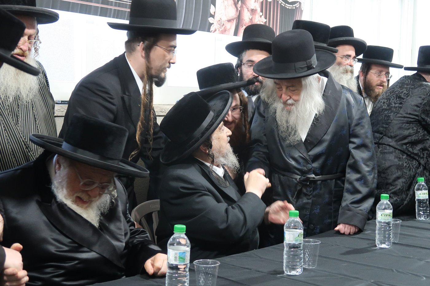 הגרי"מ שכטר במעמד לטובת הכולל