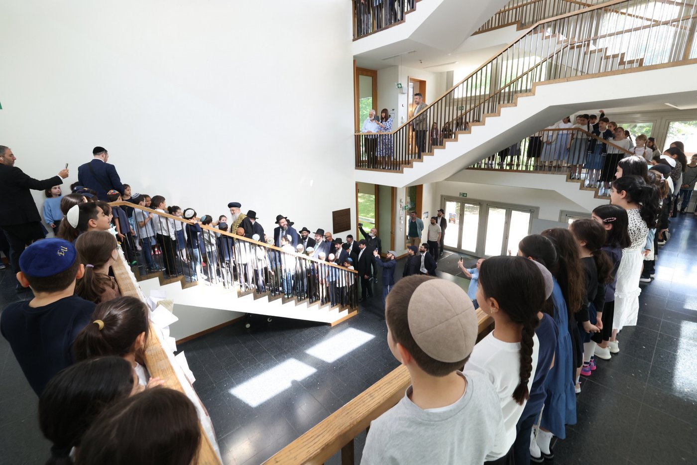 הראשל"צ הגר"ד יוסף בביקור בוינה