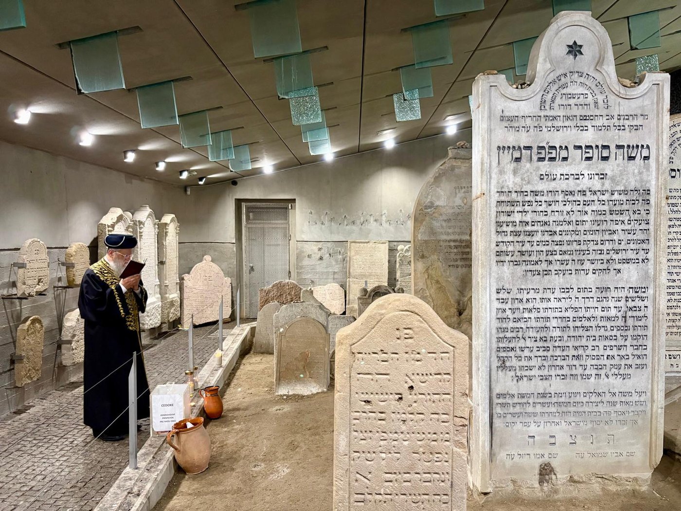 הראשל"צ הגר"ד יוסף בביקור בוינה