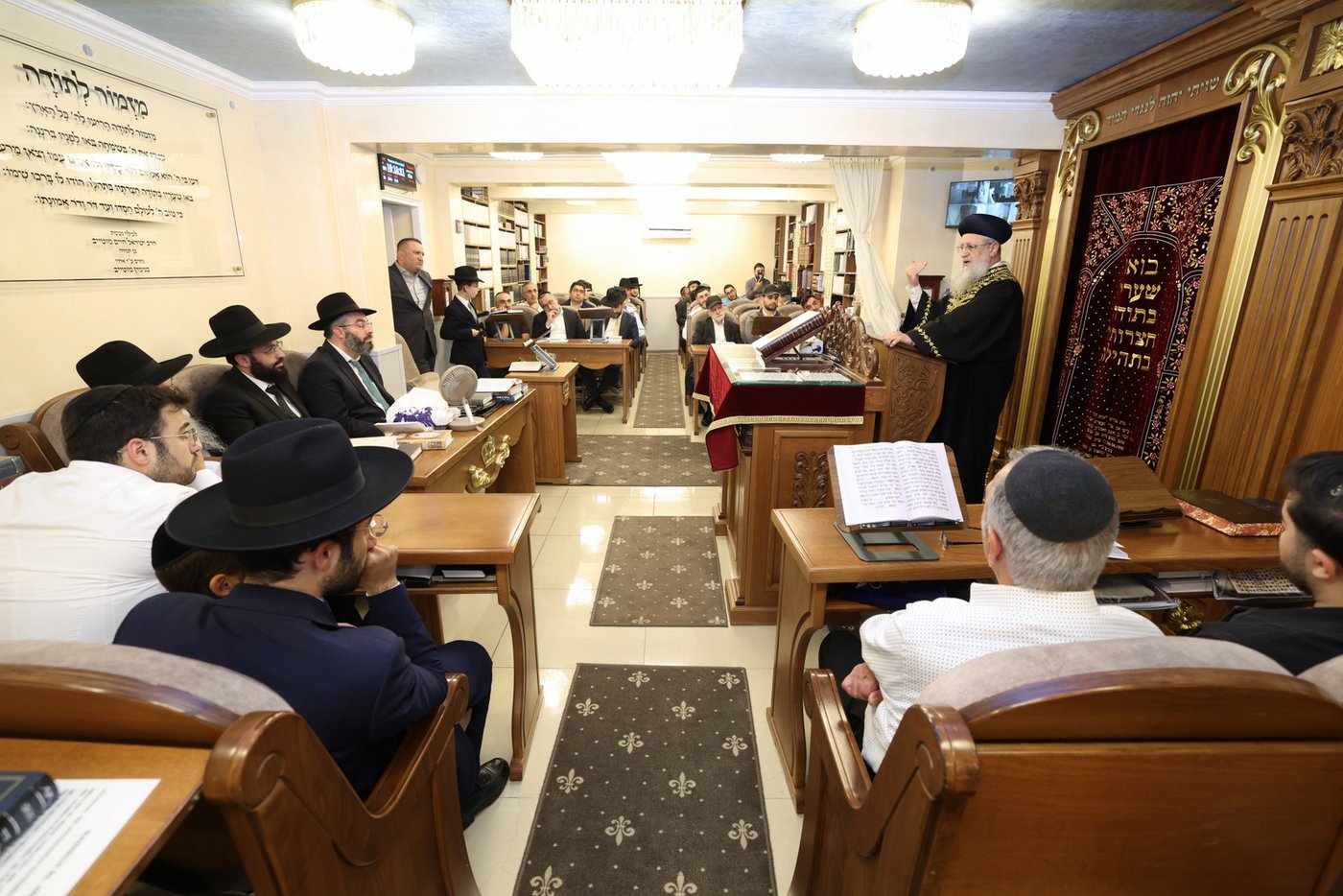 הראשל"צ הגר"ד יוסף בביקור בוינה