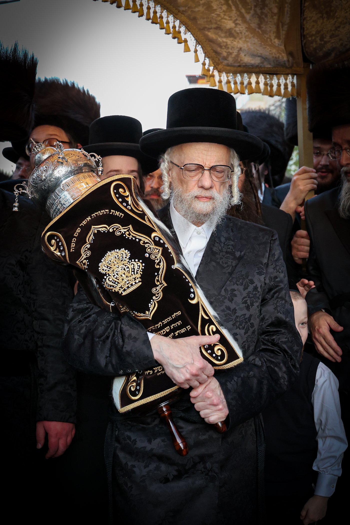 הכנסת ספר תורה בסערט ויז'ניץ
