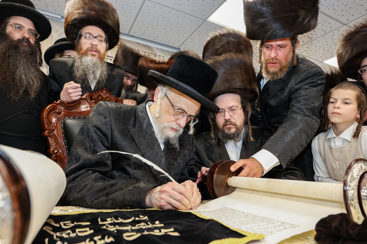 הכנסת ספר תורה בסערט ויז'ניץ