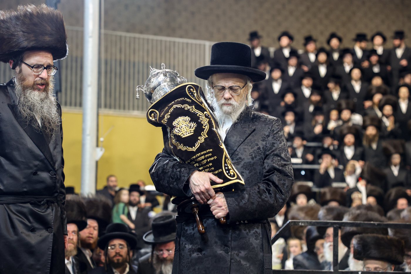 הכנסת ספר תורה בסערט ויז'ניץ