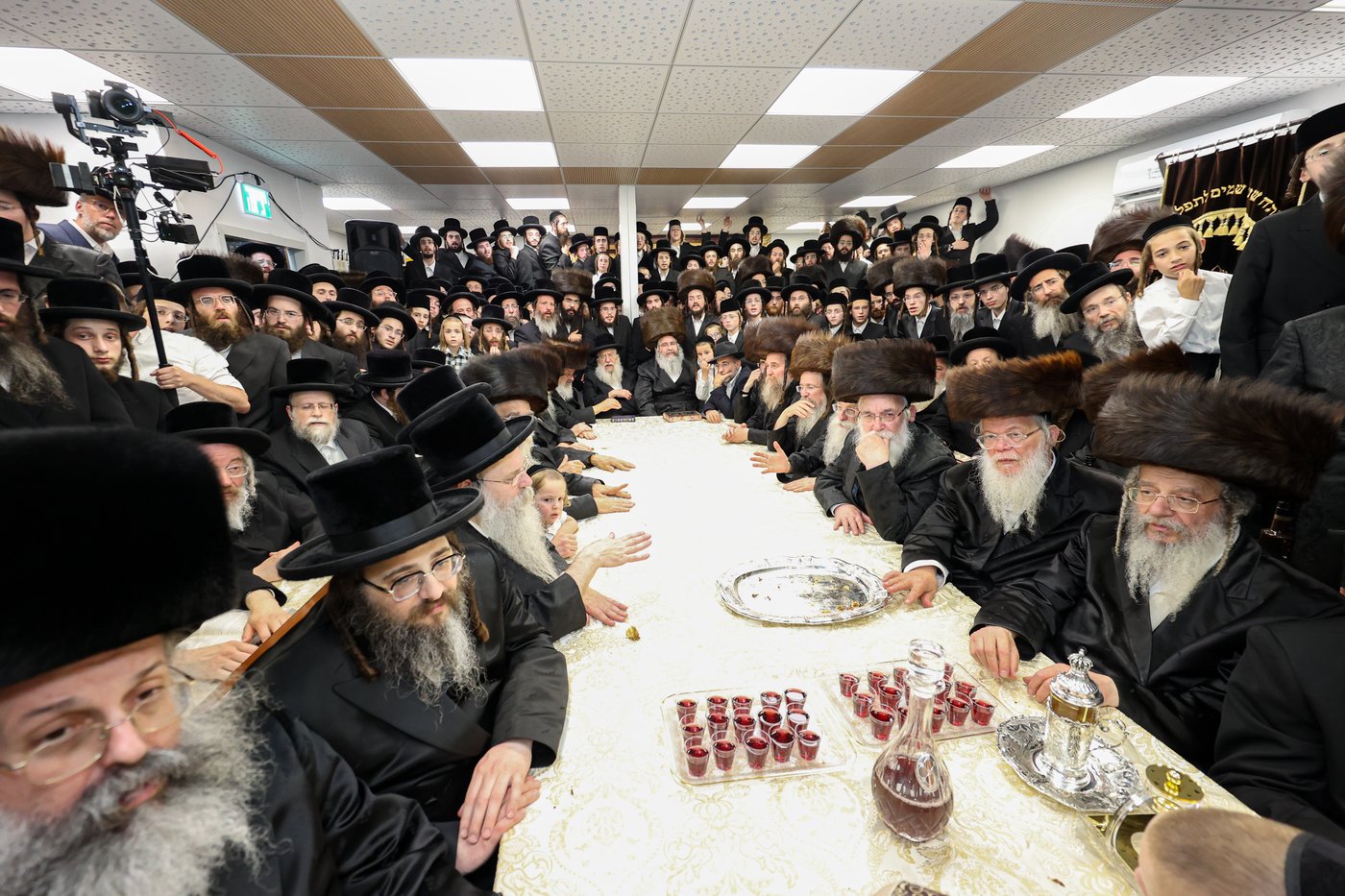 הכנסת ספר תורה בסערט ויז'ניץ