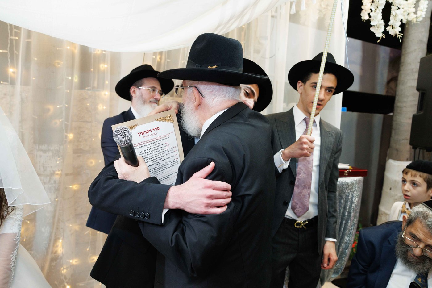 שמחת נישואי נכדת הגר"צ מאזוז