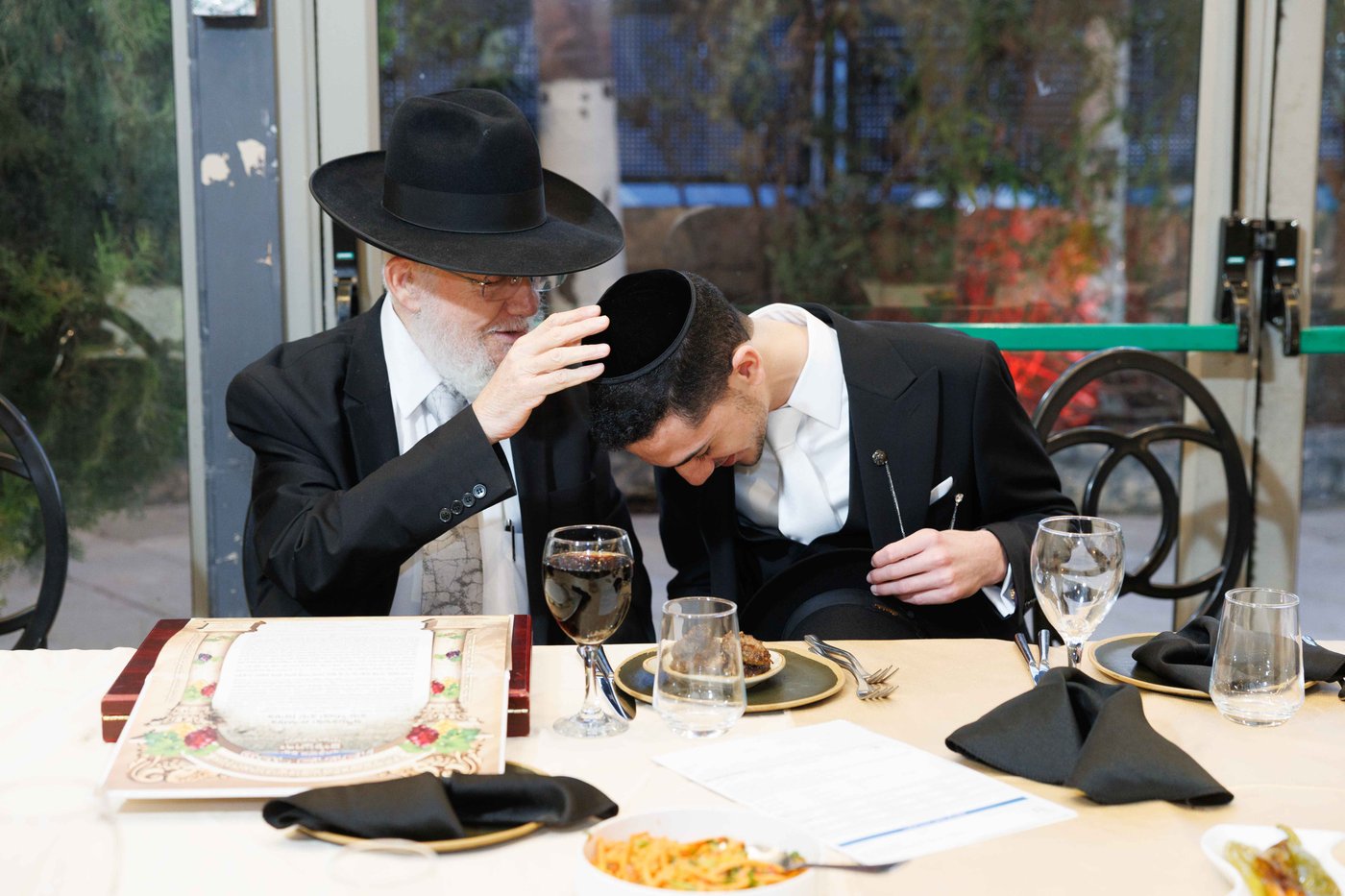 שמחת נישואי נכדת הגר"צ מאזוז