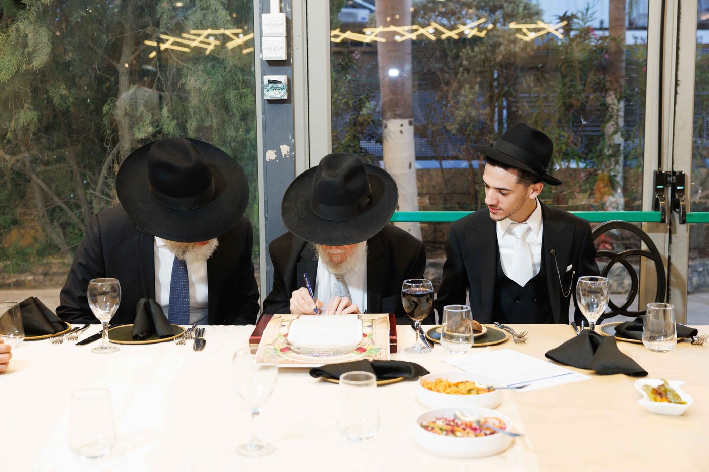 שמחת נישואי נכדת הגר"צ מאזוז