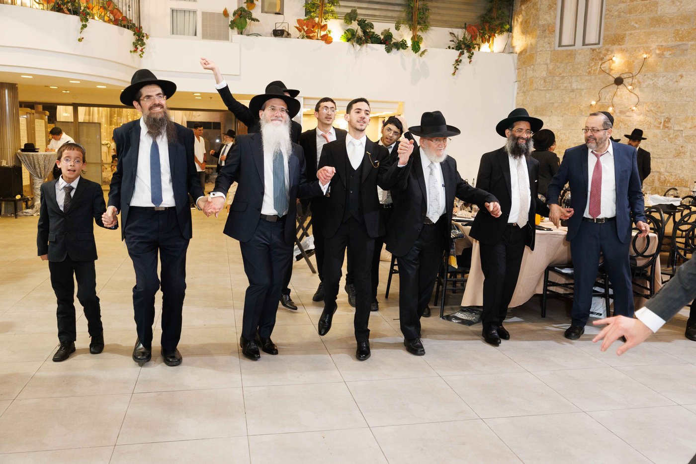 שמחת נישואי נכדת הגר"צ מאזוז