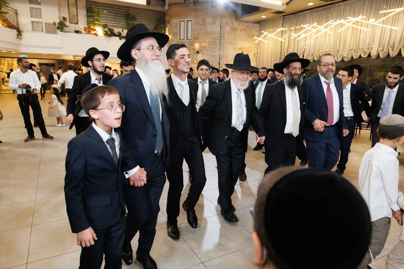 שמחת נישואי נכדת הגר"צ מאזוז