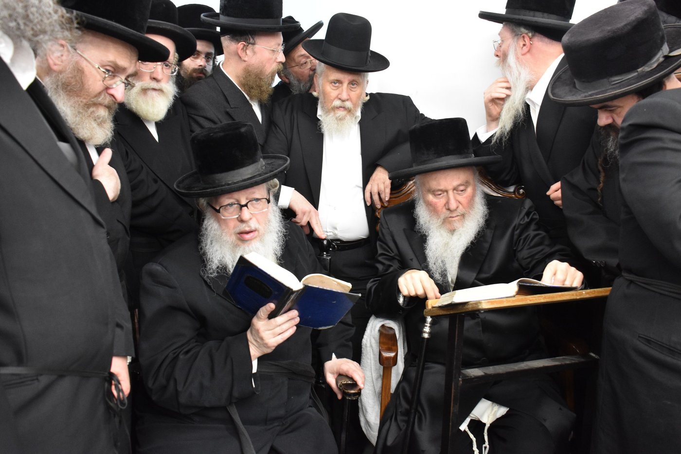 מסע הלוויית הרה"צ רבי חיים דב הלפרין זצ"ל