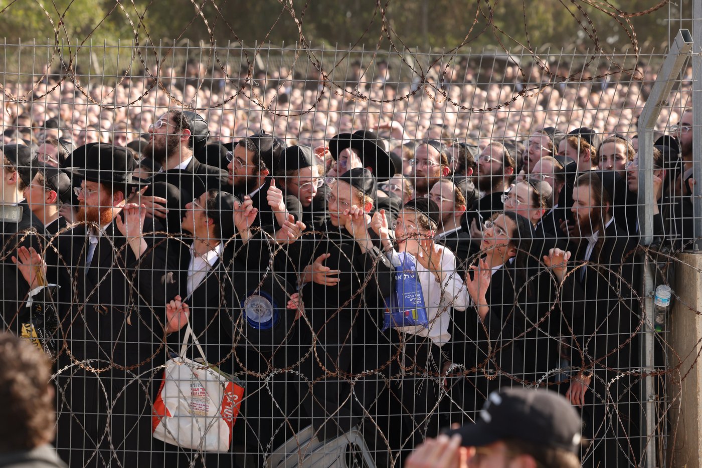 חרדים, מאוחדים כקבוצה גם מאחורי הסורגים