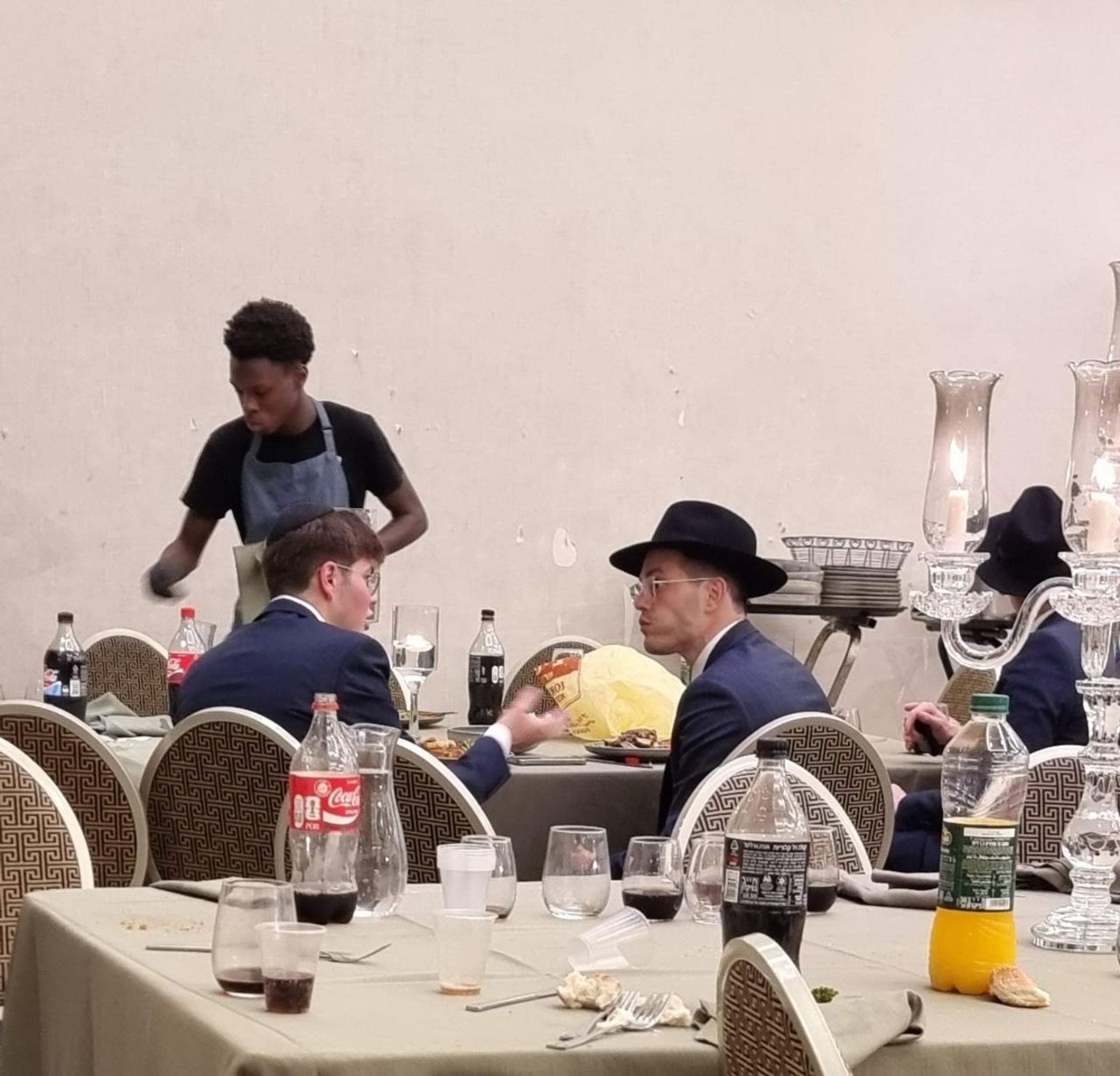 הסוד המסעיר סביב מצבו של האדמו"ר | 'זיידל'ע' עם כל התמונות, הנייעס והחשיפות של השבוע