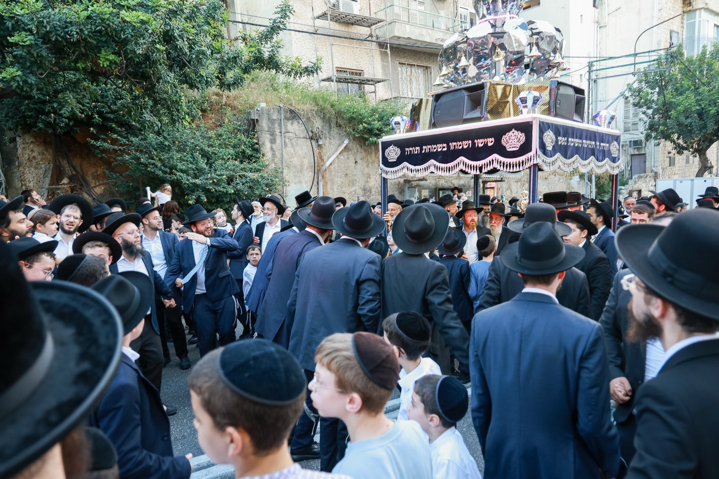  הכנסת ס"ת לקהילת 'עדת ישראל' בחיפה