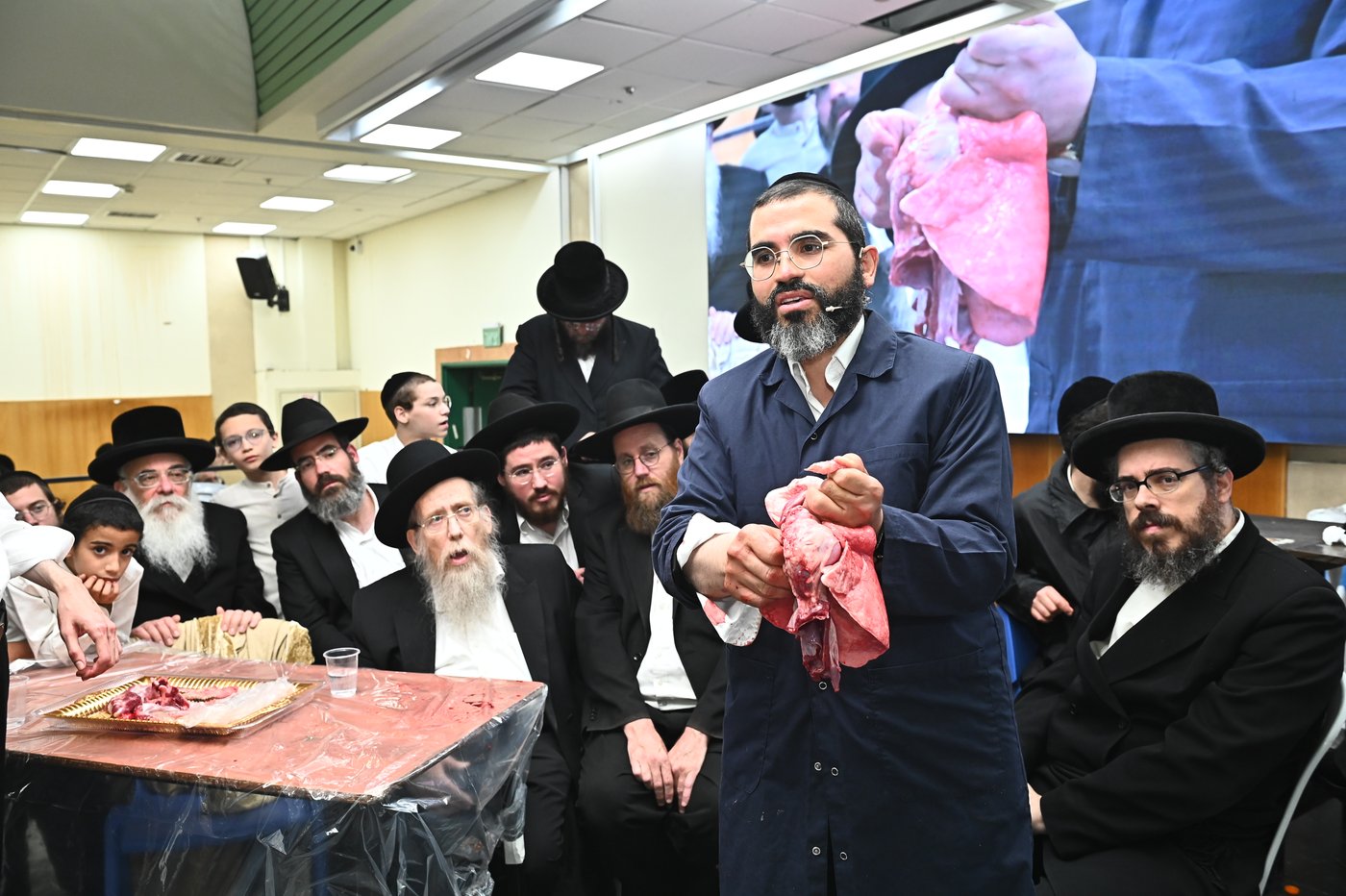 מעמד שחיטת כבש בבני ברק