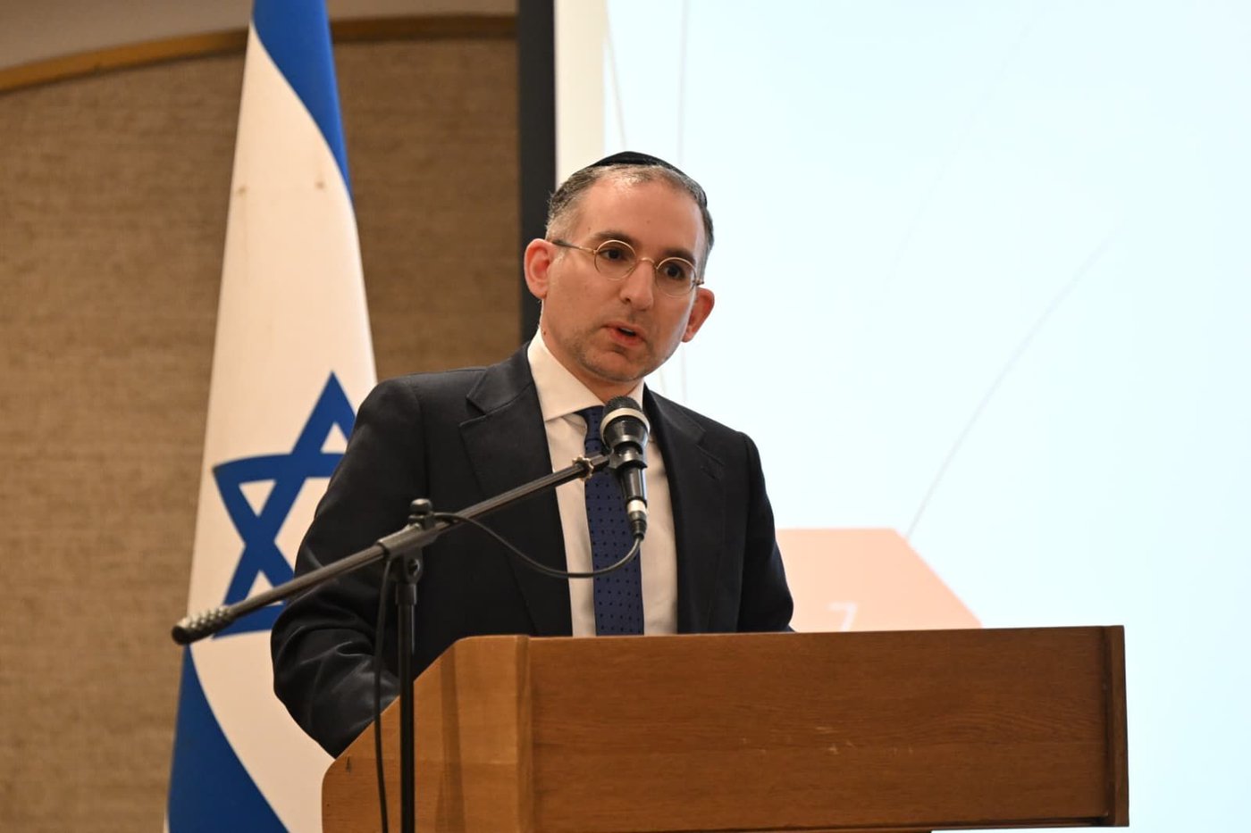 מנכ"ל משרד הפנים ישראל אוזן