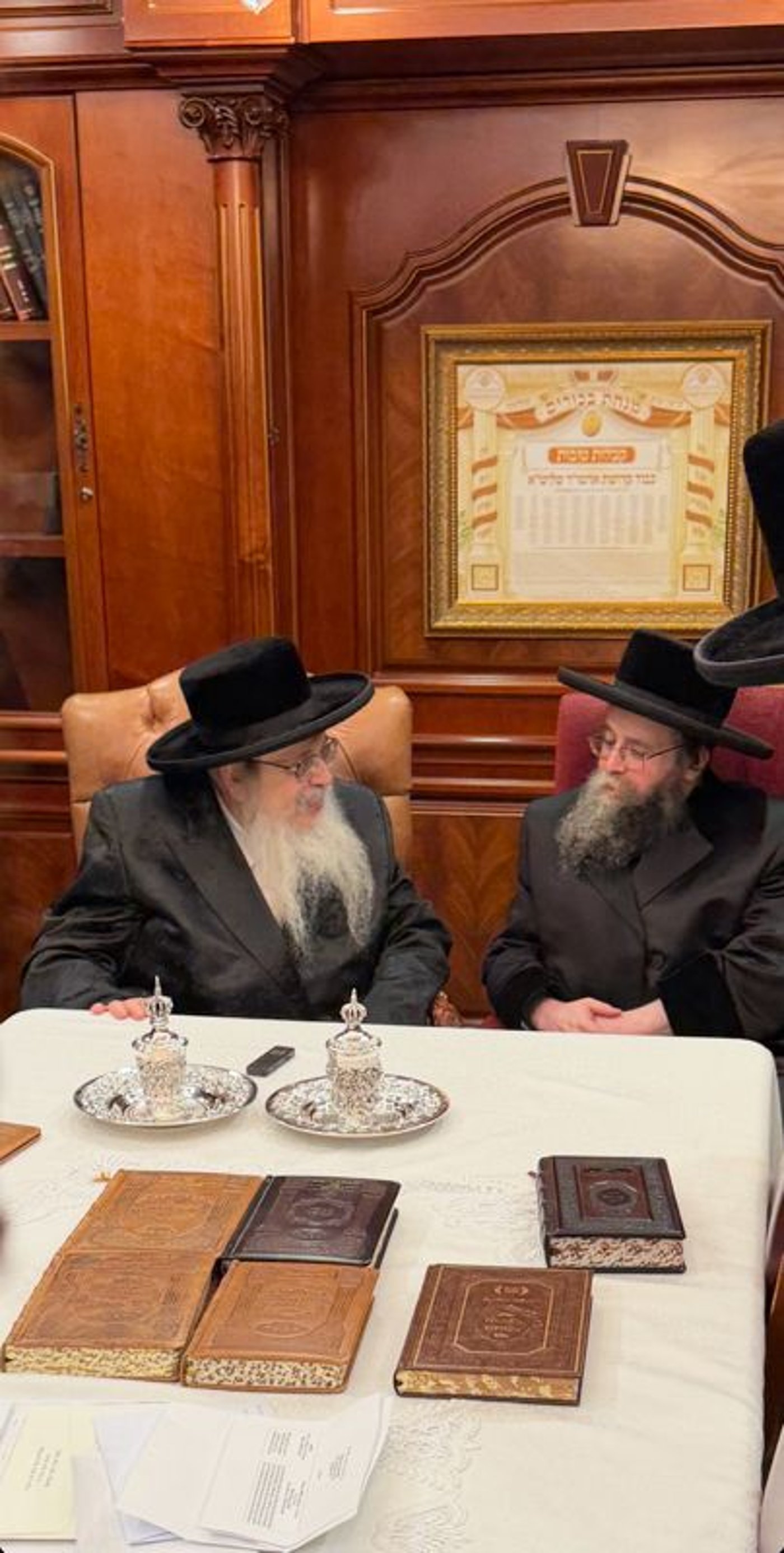 האדמו"ר מקרעטשניף סיגעט וויליאמסבורג בביקור בטאהש