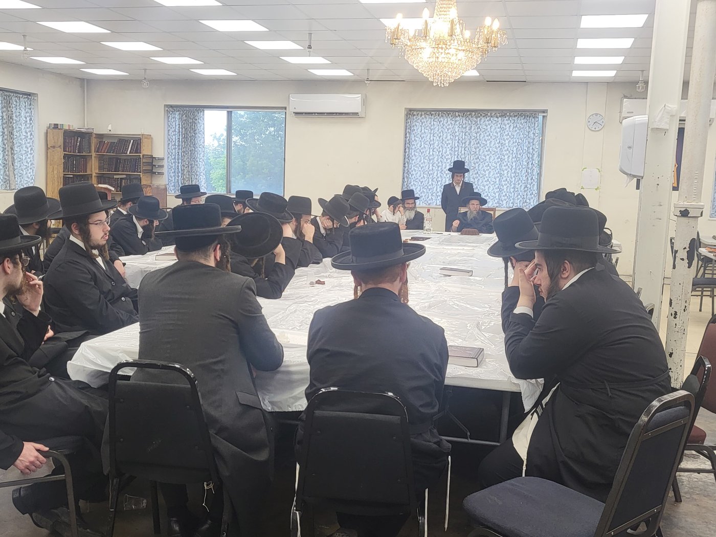 האדמו"ר מקרעטשניף סיגעט וויליאמסבורג בביקור בקנדה
