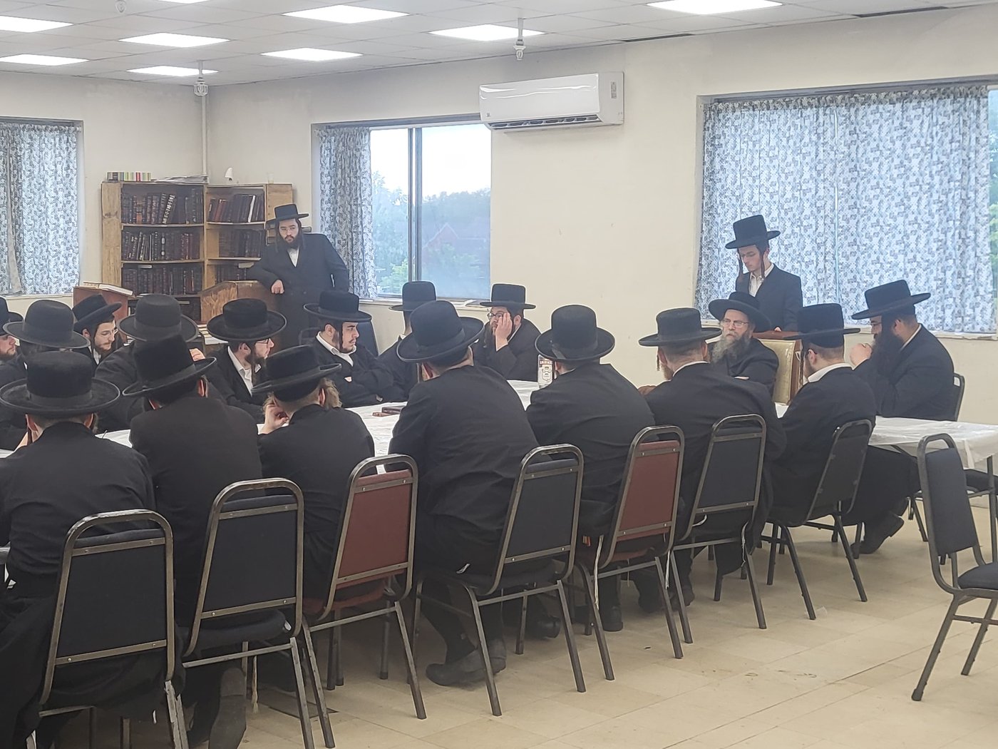 האדמו"ר מקרעטשניף סיגעט וויליאמסבורג בביקור בקנדה