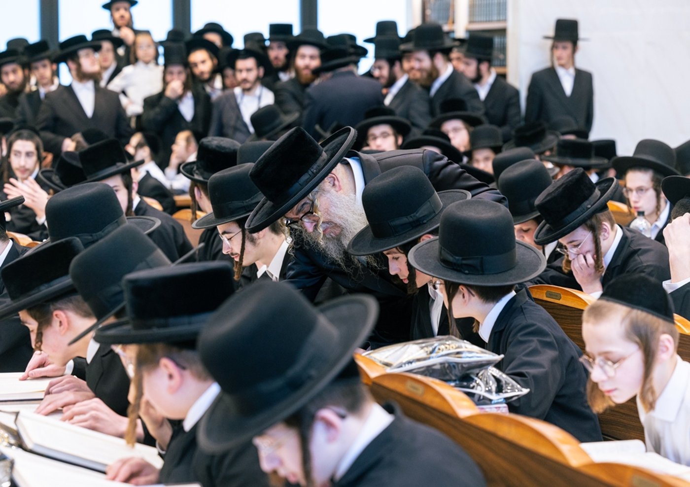 האדמו"ר מסאטמר בתפילת שחרית במונטריאול
