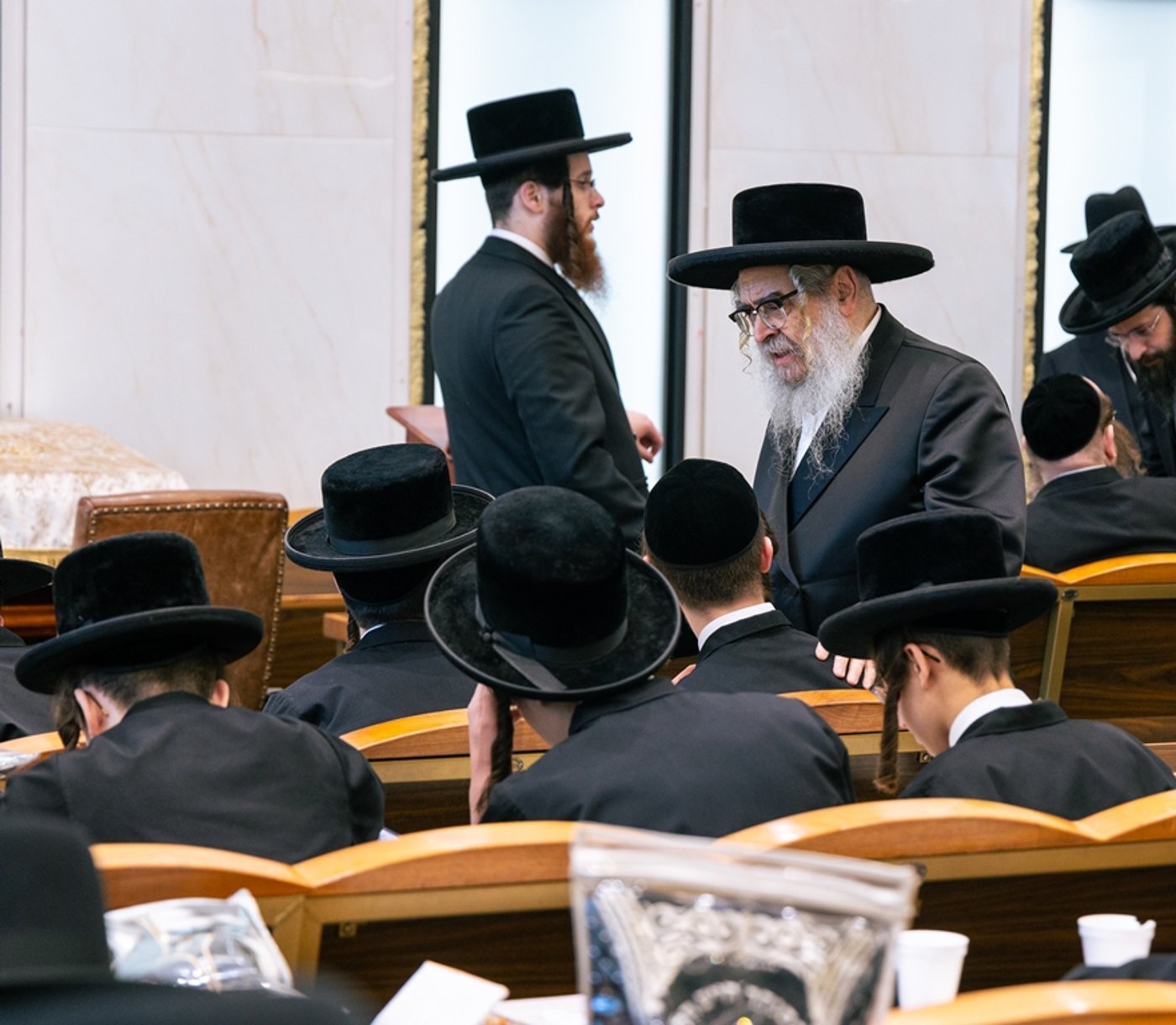 האדמו"ר מסאטמר בתפילת שחרית במונטריאול
